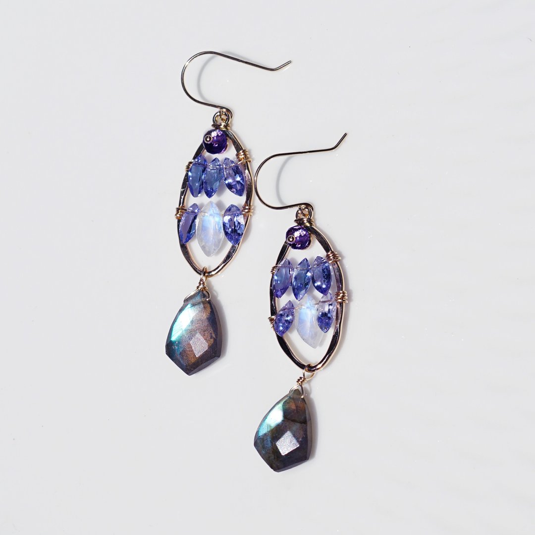丹泉石与拉长石编织的宝石鱼耳环 - 医疗级不锈钢 Jewelry fish - 耳环/耳夹 - 宝石 蓝色