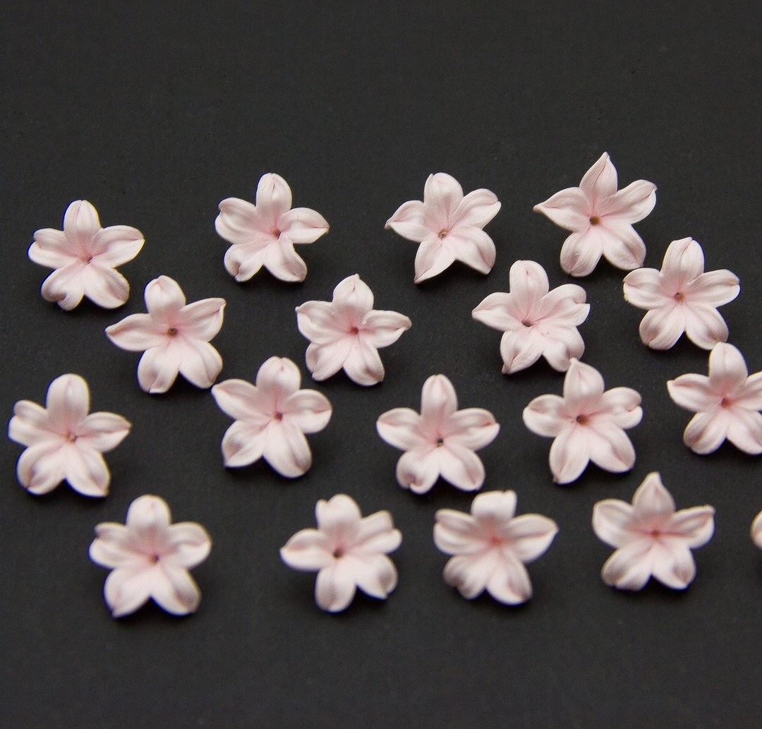 Pink flower beads polymer clay 12-14mm, Small flower beads for jewelry making - 零件/散装材料/工具 - 塑料 粉红色