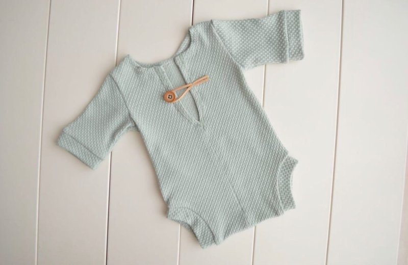 Newborn boy photo prop romper pale teal. Baby boy bodysuit first picture prop - 其他 - 其他材质 蓝色