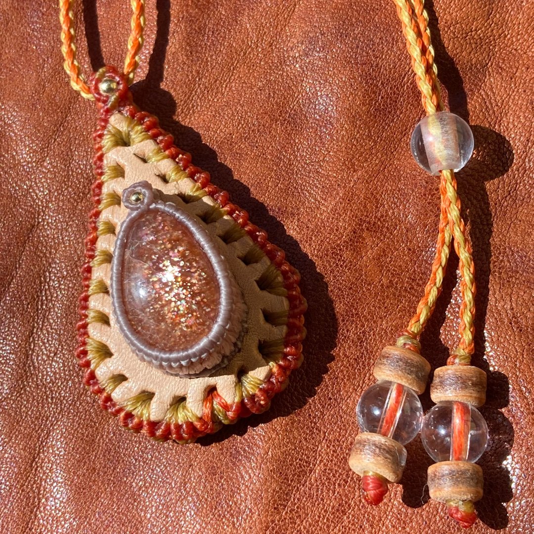 -日长石（Sunstone）- 皮革编绳项链 - 项链 - 真皮 橘色