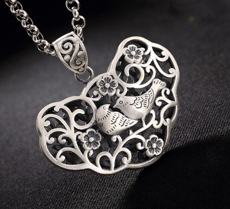 Real 999 Fine Silver Ethnic Heart-shape Hollow Pendant without Chain Engraved - 戒指 - 纯银 银色