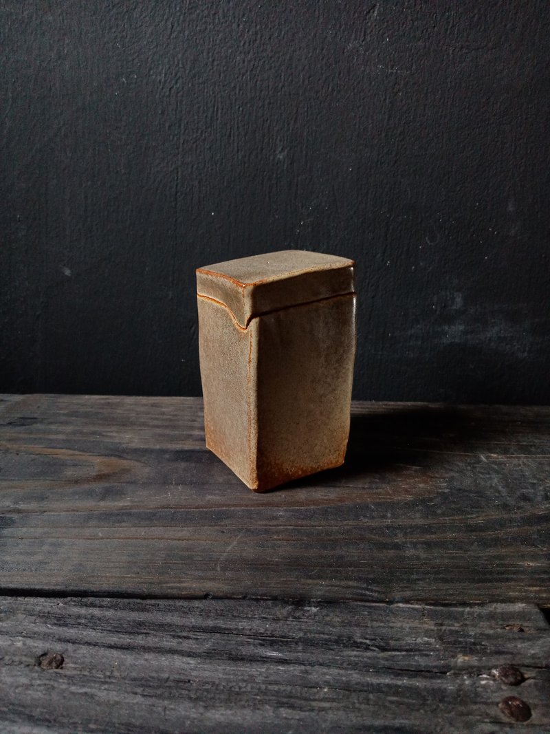 陶瓷小长盒(高10cm 置物盒 化妆笔筒 笔筒) - 收纳用品 - 陶 