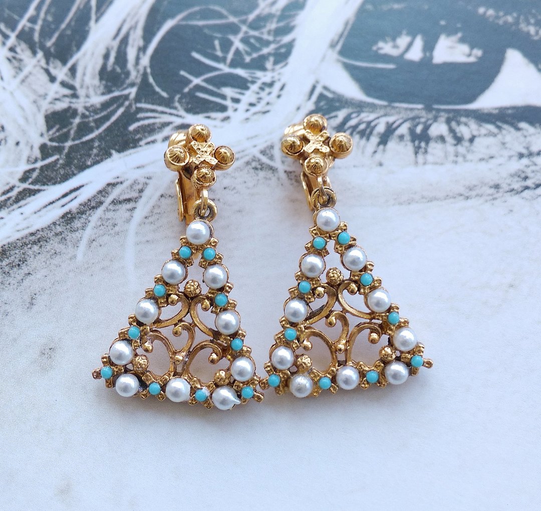 Vintage Jewelry 西洋古董饰品 FLORENZA 细致三角绕珠 夹式耳环 - 耳环/耳夹 - 其他金属 金色