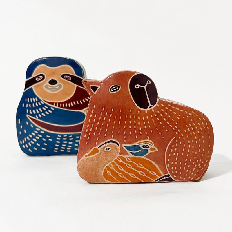 懒洋洋动物山羊皮存钱筒 _树懒/水豚 _公平贸易 - 储蓄罐 - 真皮 多色