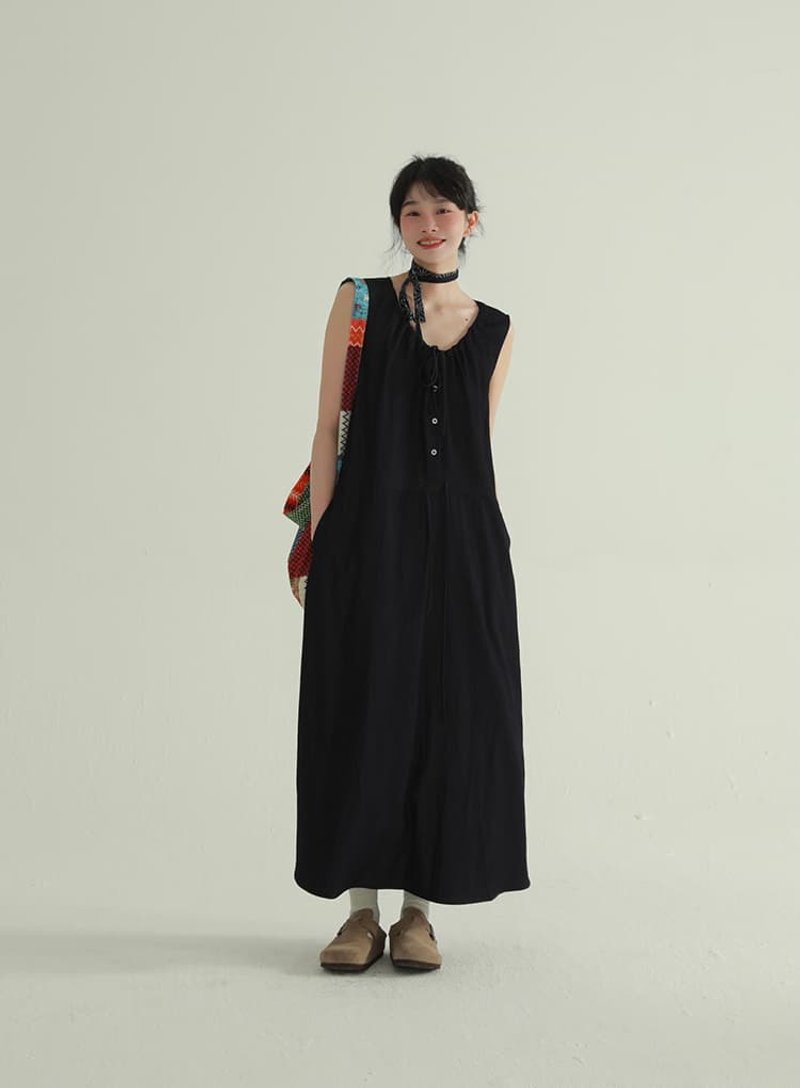 深藍色 垂感系帶涼感牛仔洋裝日系文藝復古簡約無袖背心長裙 - 洋装/连衣裙 - 棉．麻 蓝色