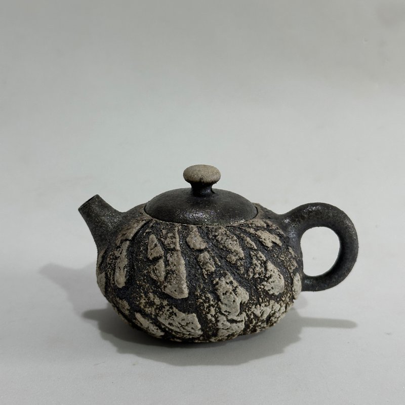 随心陶 I 柴烧茶壶 I 正把壶 I 程警濠 - 茶具/茶杯 - 陶 黑色