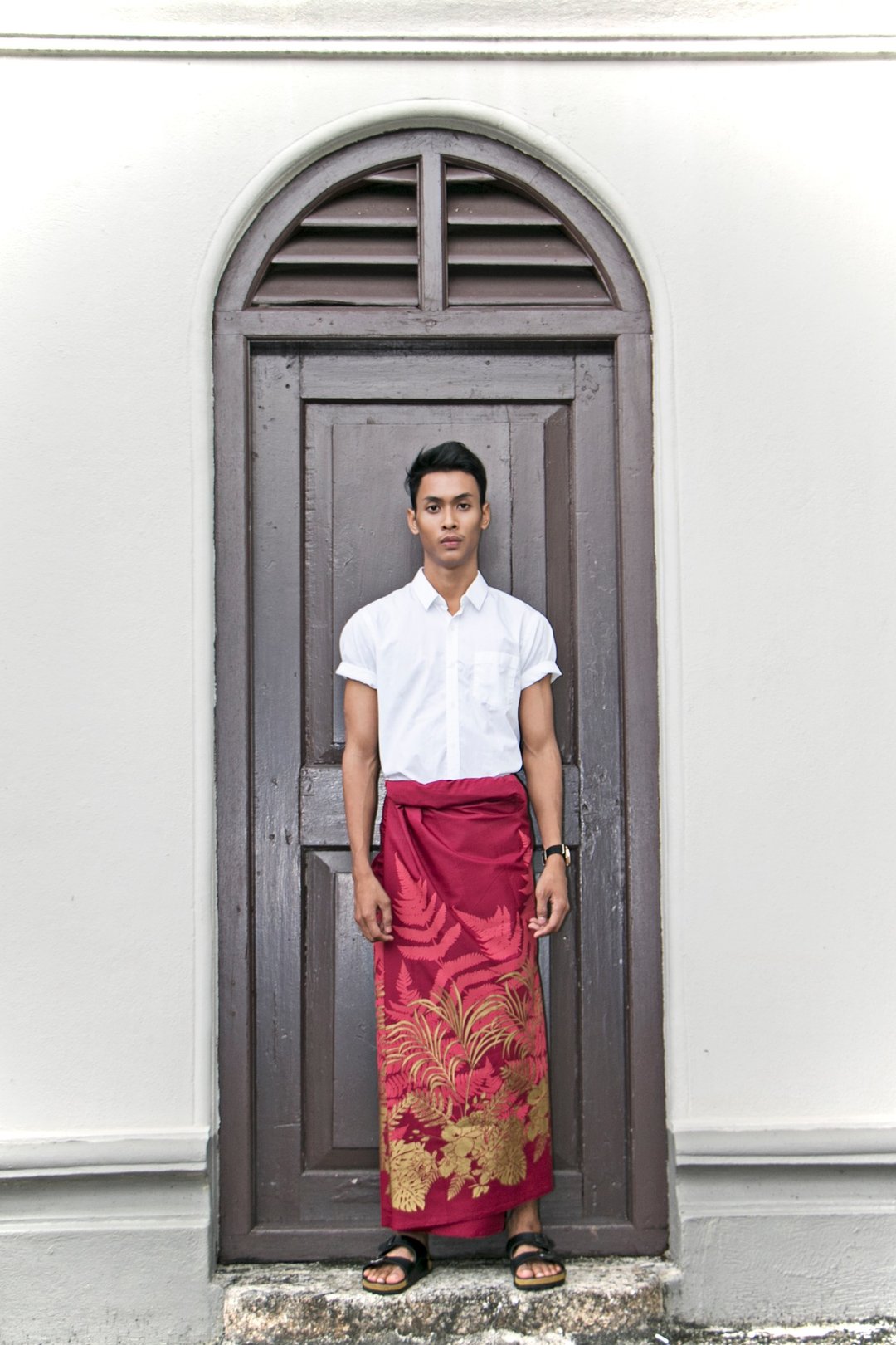 Tropical Sarong In Palm Leaves Maroon Printing - 男士长裤 - 聚酯纤维 红色