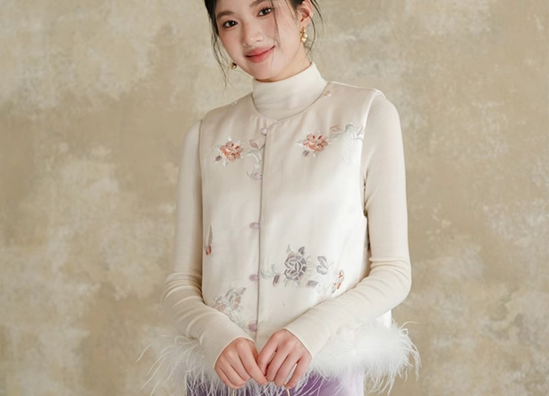 新中式復古中國風 醋酸提花 下摆鸵鸟毛拼仙羽背心 - 女装背心 - 聚酯纤维 白色