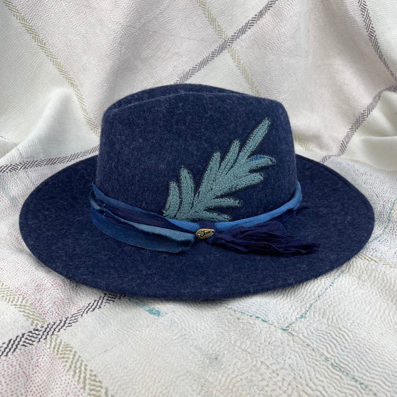 寬簷羊毛帽 烏茲別克斯坦SUZANI刺繡 靛藍染色的豬皮和流蘇 - 帽子 - 羊毛 蓝色