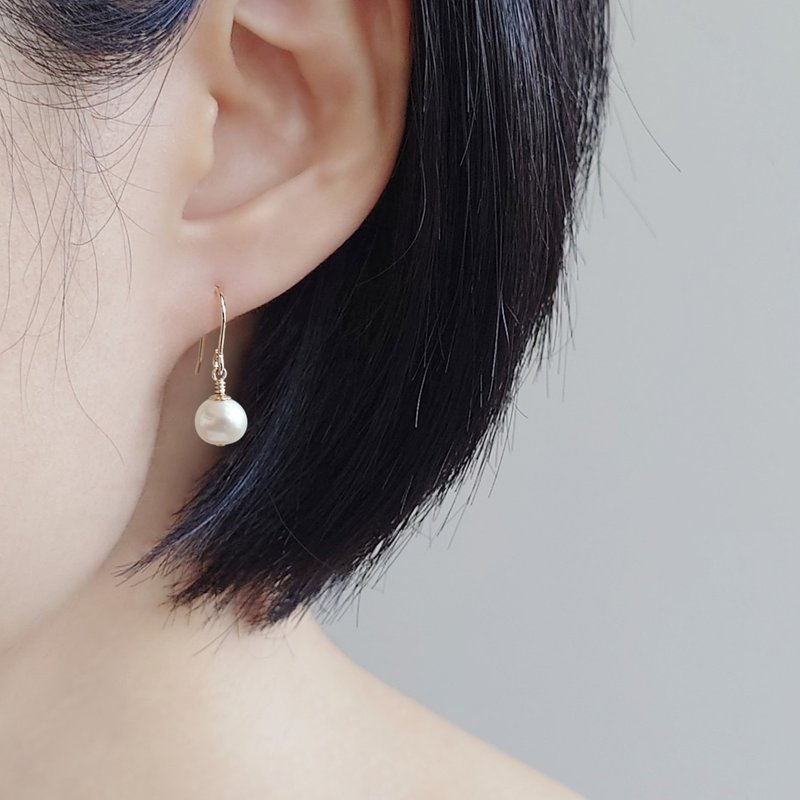 限量 - 中椭圆淡水珍珠 7.5mm 14Kgf 包金耳环 | 可改耳夹 - 耳环/耳夹 - 珍珠 白色