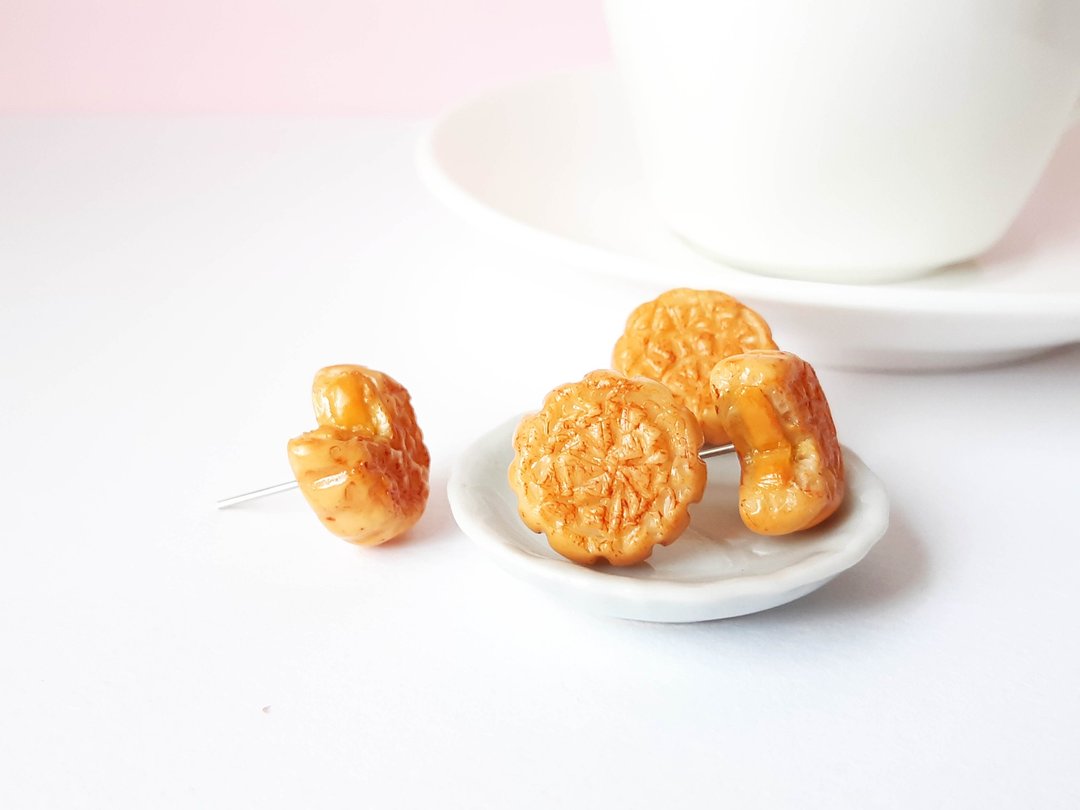 Mooncake earring  - 耳环/耳夹 - 粘土 橘色