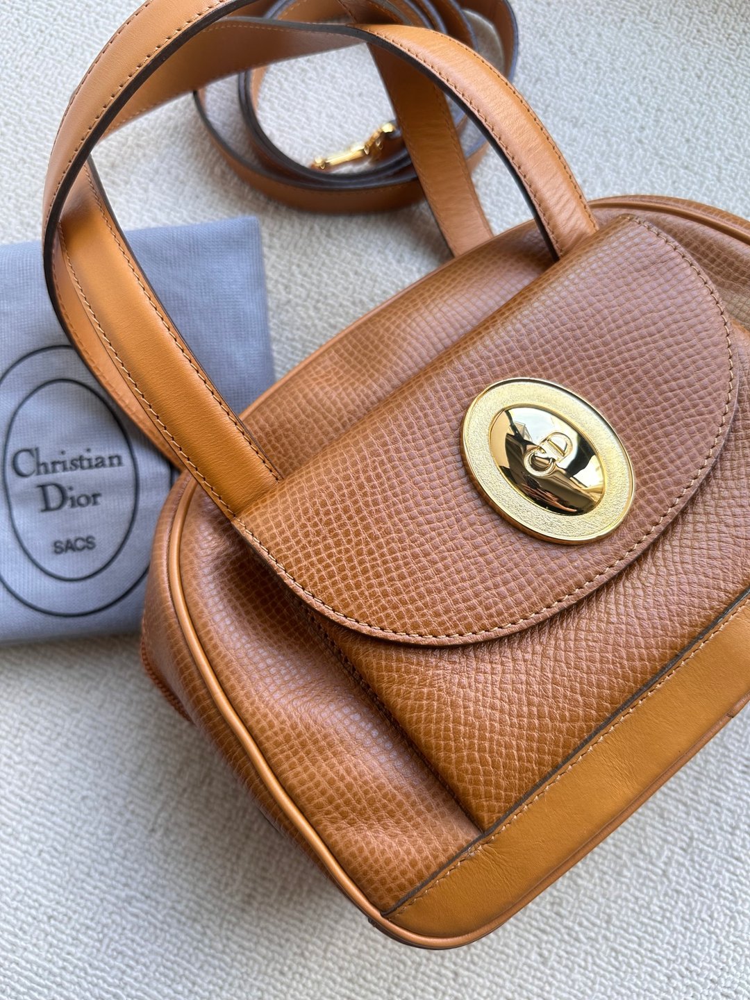 中古包 Vintage Christian Dior 焦糖色金蛋小保龄球包 - 手提包/手提袋 - 真皮 