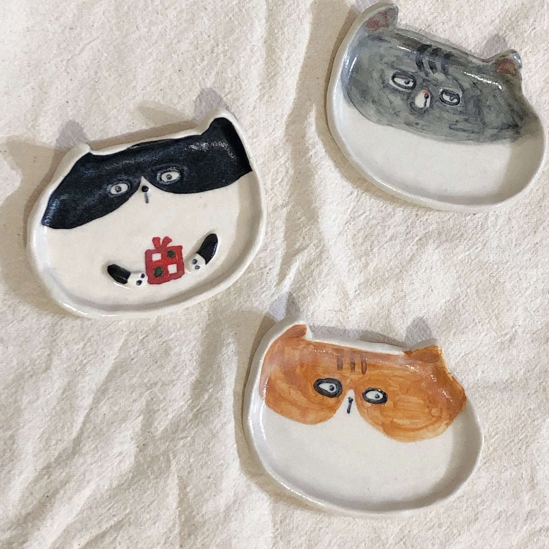 白瓷手作 猫猫盘 饰品盘 点心盘 - 摆饰 - 瓷 白色