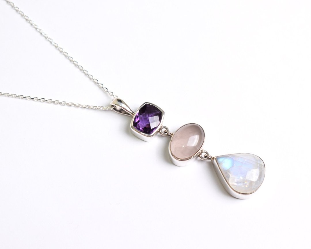 Amulet jewelry Rainbow moonstone, amethyst, rose quartz pendant top - 项链 - 宝石 粉红色