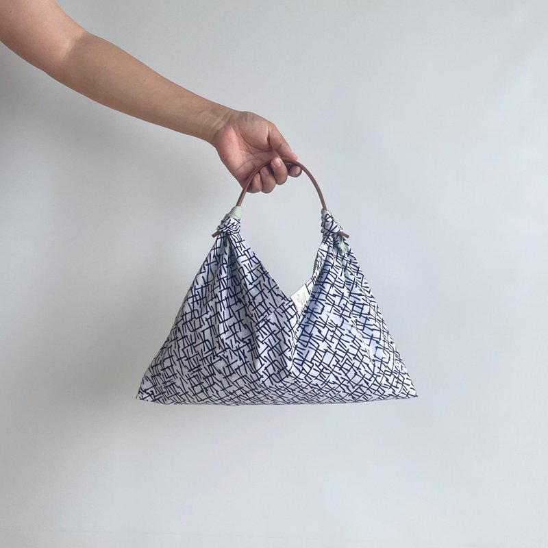 [独一无二] Azuma 包带内衬，手提包大小，浴衣布料，白色，松针和棉，浅绿色 - 手提包/手提袋 - 丝．绢 白色