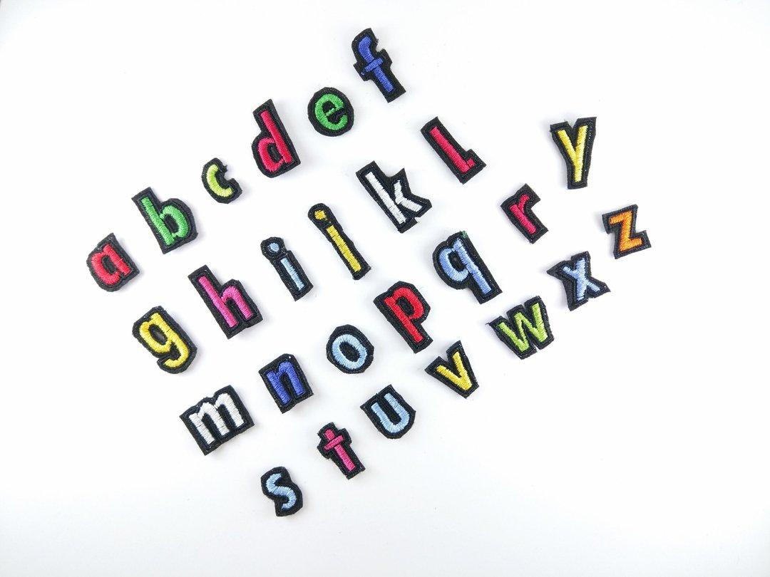 英文 26个彩色字母烫片刺绣贴片字母贴片牛仔布刺绣片补丁 - 其他 - 其他材质 多色