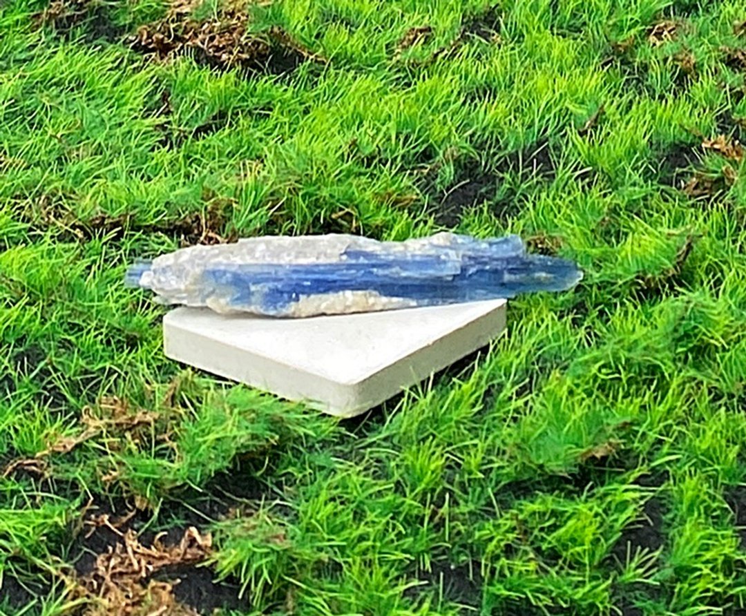 天然原矿蓝晶石共生白水晶 疗愈 能量 沟通 表达 观察力 快速出货 - 摆饰 - 水晶 多色