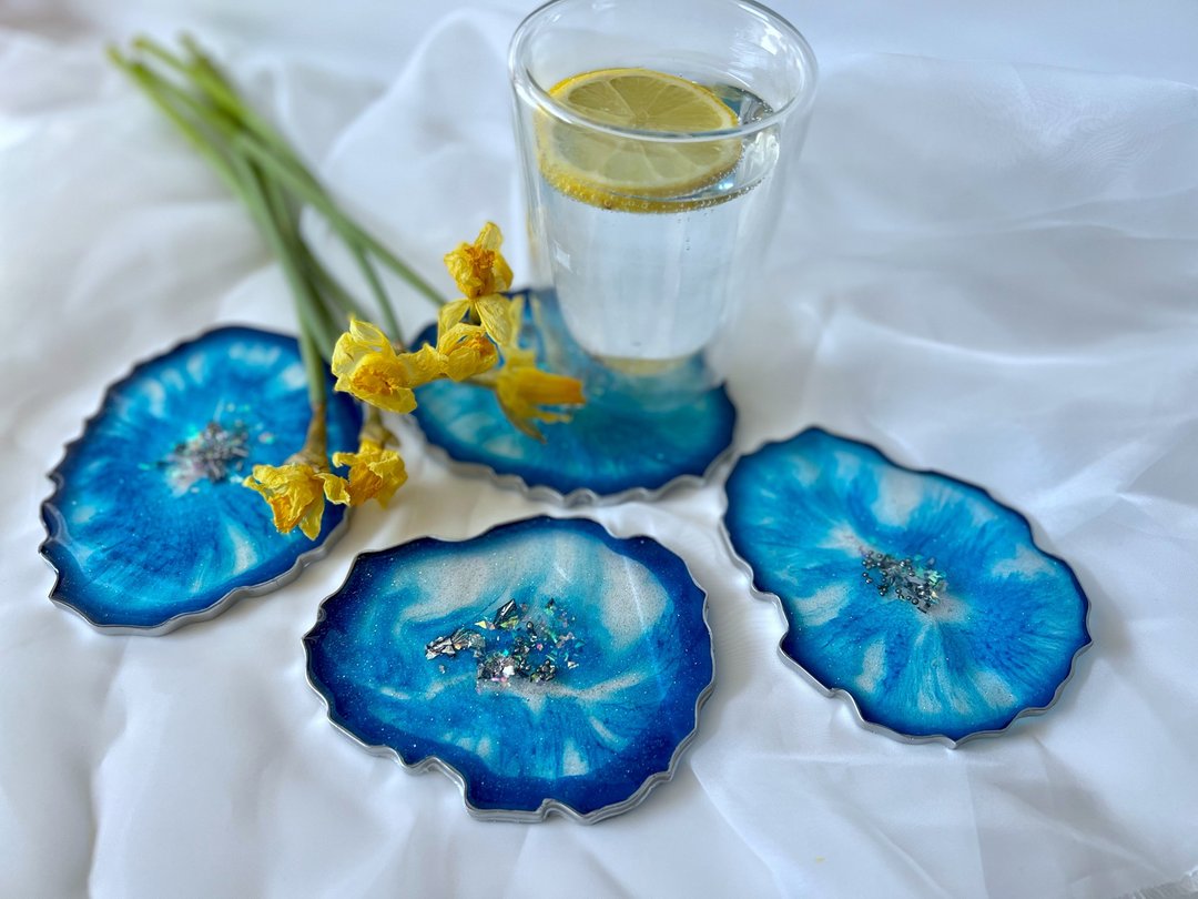 Aizen Blue agate geode coaster for table ware. 廚房收納 樹脂畫 杯墊 結婚禮物 茶具 托盤 喬遷禮物 藍染 - 杯垫 - 树脂 蓝色