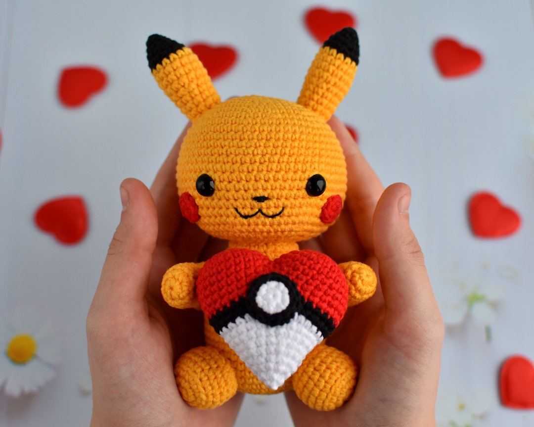 Pikachu plush with heart / Gift pokemon fan - 玩偶/公仔 - 棉 