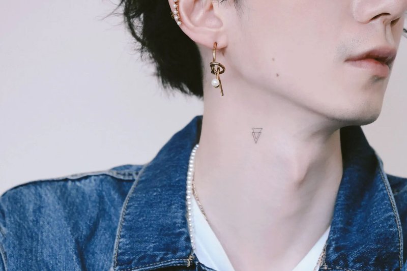 COR-DATE / UNISEX / 线条珍珠耳环 - 耳环/耳夹 - 其他金属 