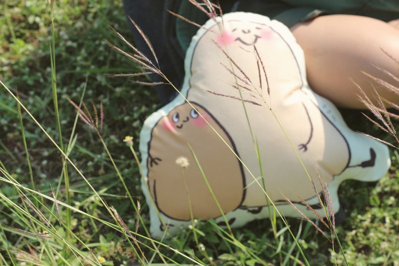 /预购/咻咻熊家的铃薯泥中中抱枕 - 枕头/抱枕 - 棉．麻 粉红色