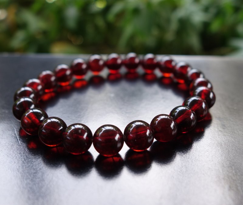【快速出货】 Amber 天然缅甸老血珀手串8mm 手链 缅甸琥珀 翳珀 - 手链/手环 - 半宝石 红色