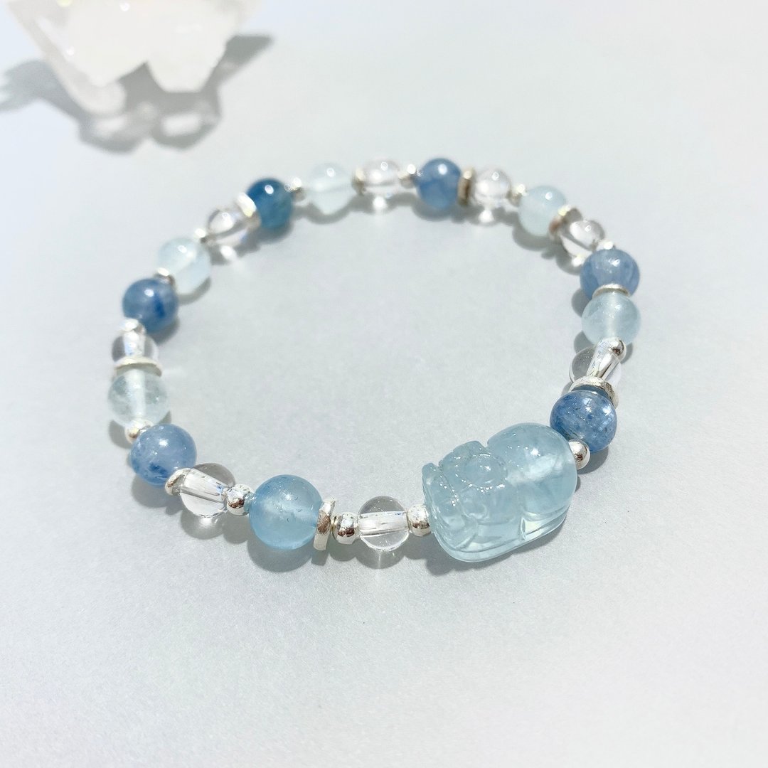 Ops Kyanite bracelet - 蓝晶石/海水蓝宝/白水晶/貔貅/海洋蓝 - 手链/手环 - 其他金属 蓝色