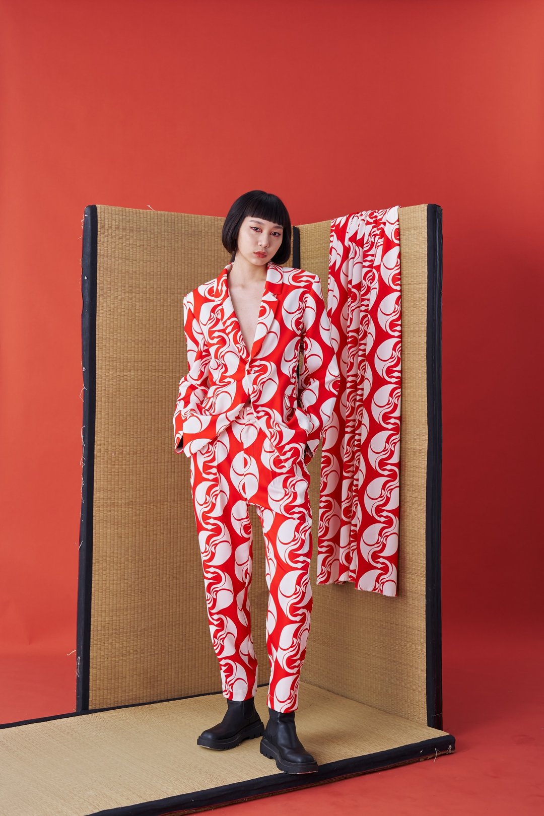 西装外套/家纹印花/印花西装/白鹤/24AW-INF - 女装西装外套/风衣 - 聚酯纤维 红色