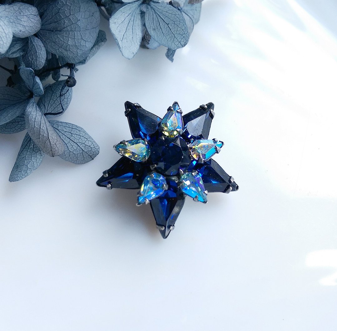 【西洋古董饰品】小巧 星星钻 别针 胸针 - 徽章/别针 - 其他材质 金色