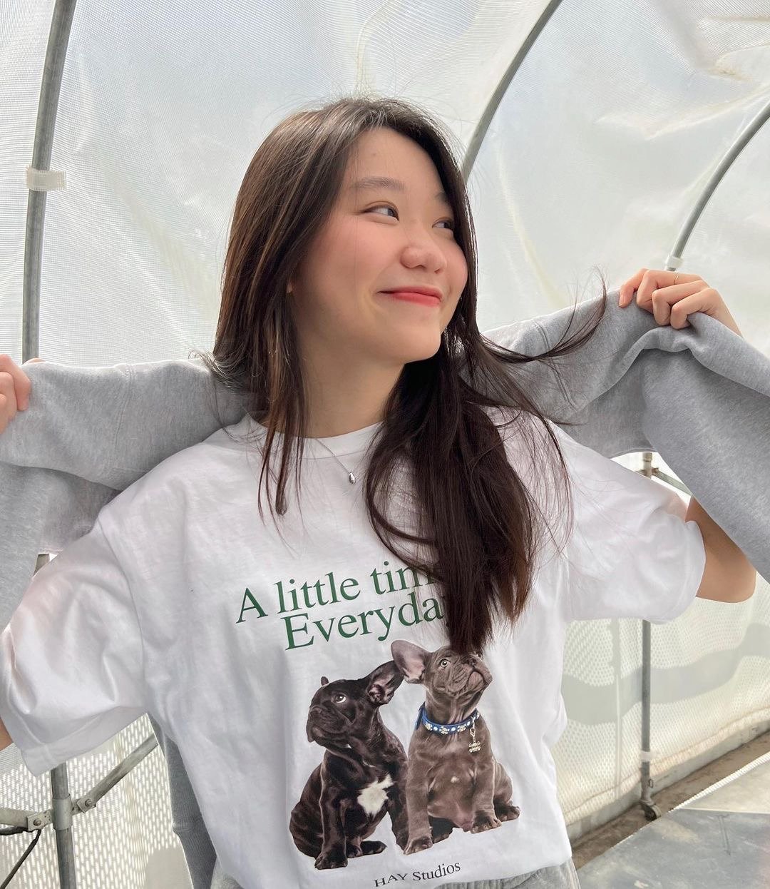 上衣 HAY：A little time T-Shirt - 白色 / 米白 / 天空蓝 (中性款) - 女装 T 恤 - 棉 
