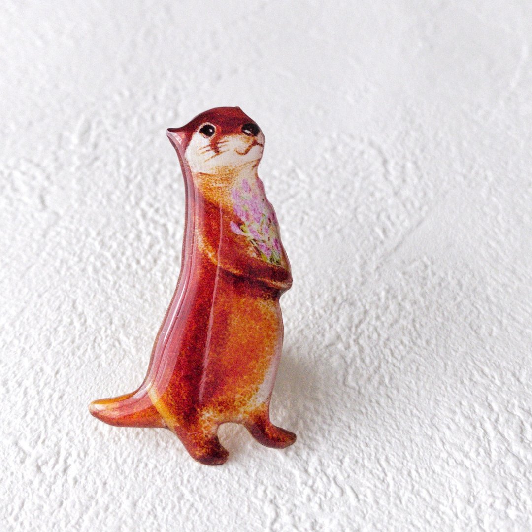 Otter brooch - 胸针 - 树脂 咖啡色