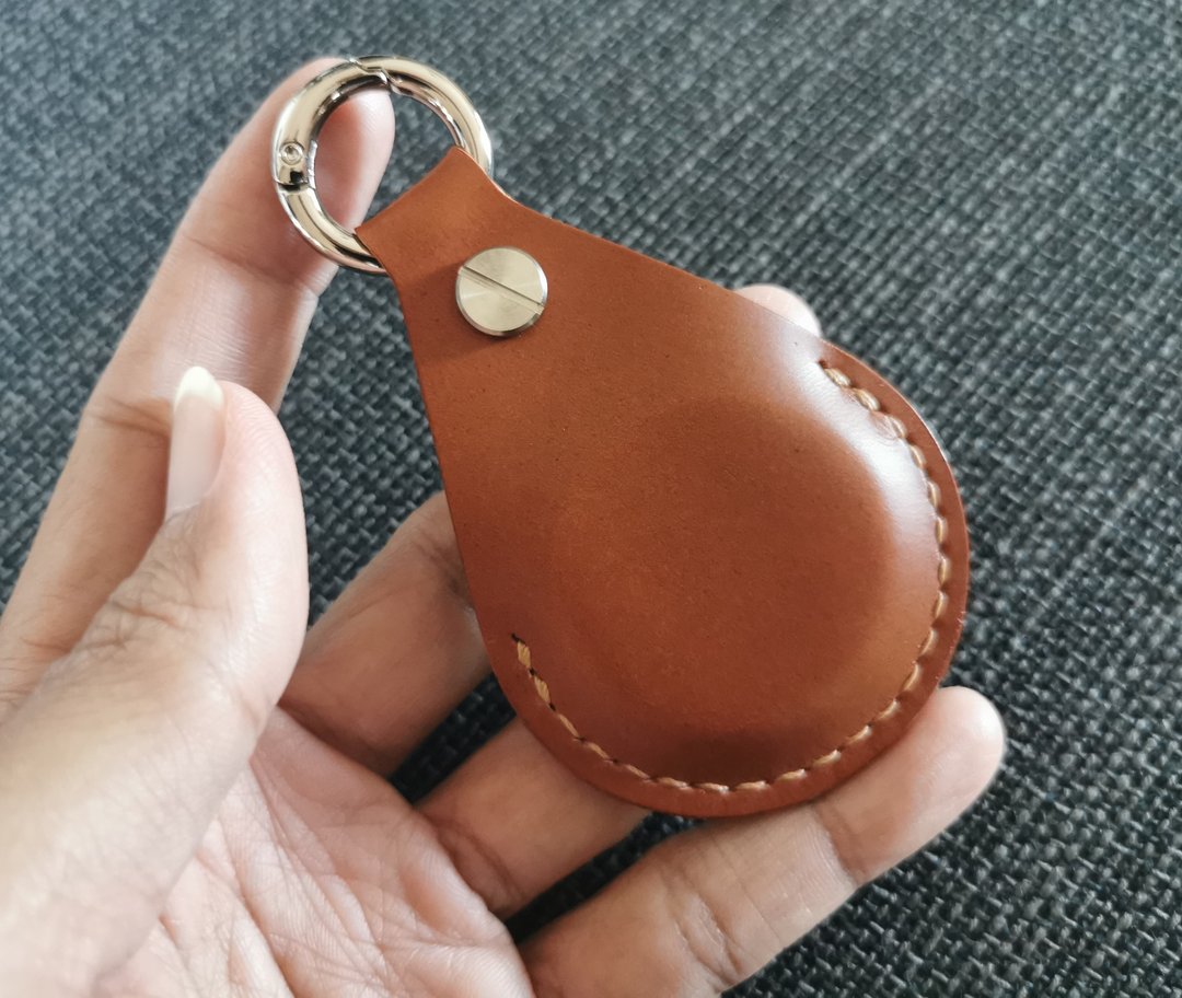Chipolo 追踪器或 AirTag 手工皮革保护套 - 钥匙链/钥匙包 - 真皮 咖啡色