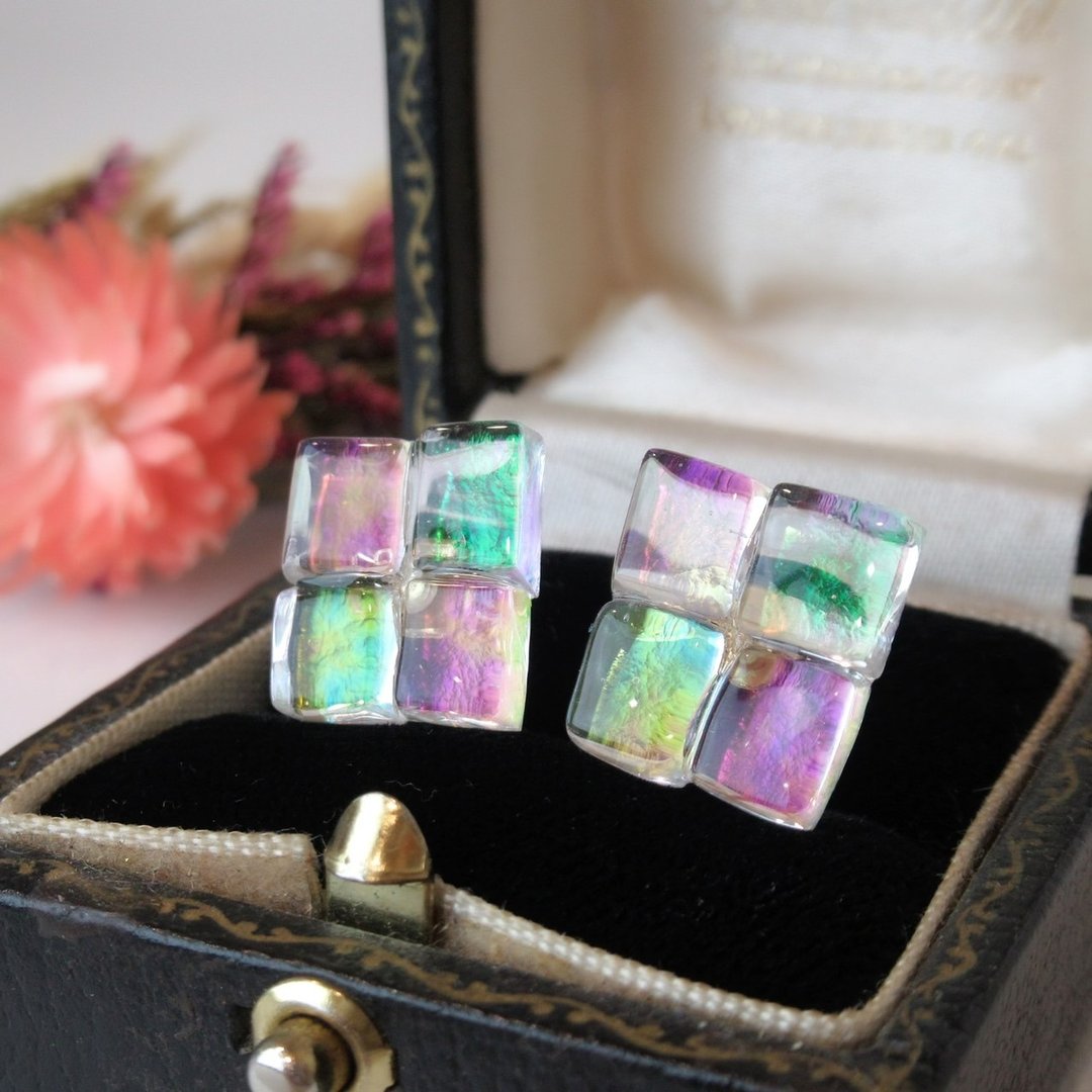 Rainbow melted prism glass earrings - 耳环/耳夹 - 玻璃 透明