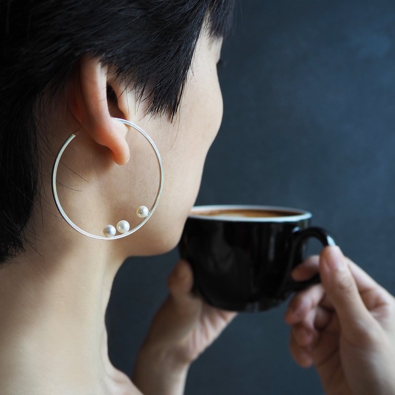 母亲节礼物_pearl round earring_珍珠圆框耳骨环 没耳洞 耳环 - 耳环/耳夹 - 银 银色