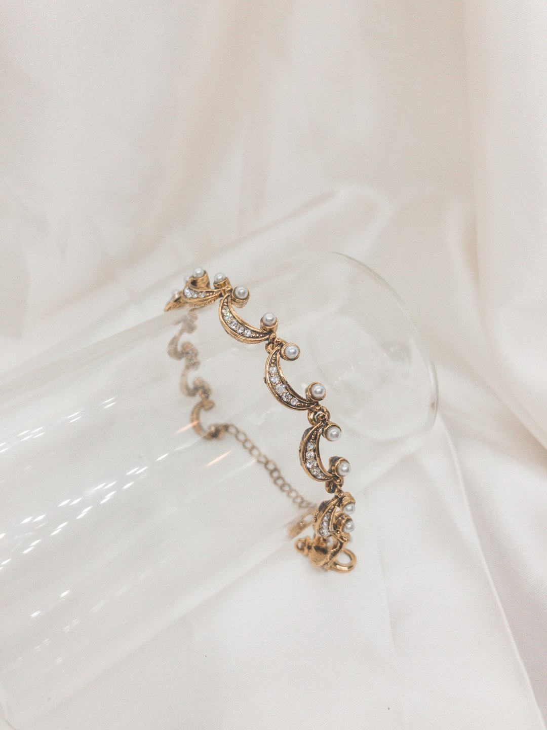 纯真选品 月湾珍珠手链 - 手链/手环 - 其他金属 金色