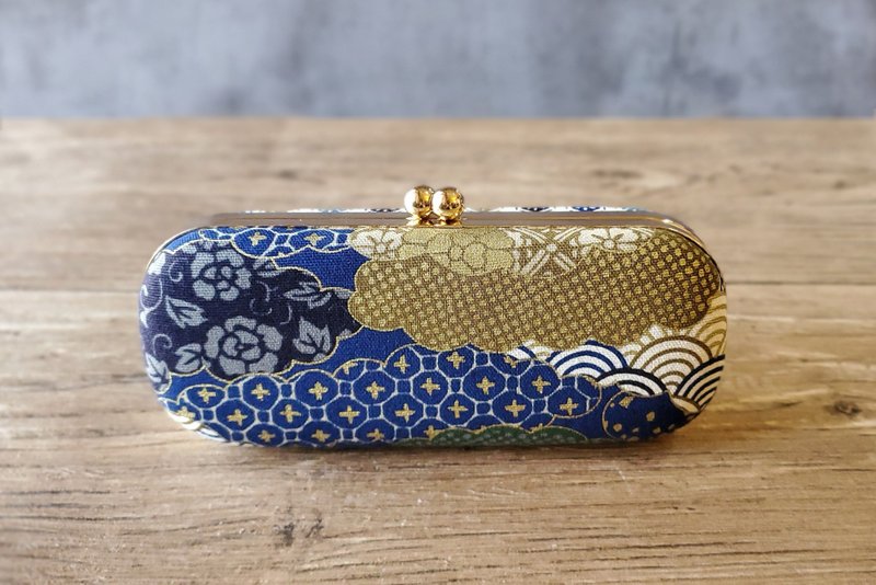 日本布 烫金几何花 口金盒 眼镜盒 - 眼镜盒/眼镜布 - 棉．麻 