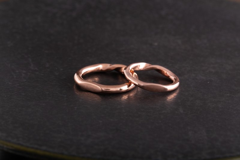目眼扭转 双面戒指 DoubleSided Ring - 戒指 - 铜/黄铜 红色