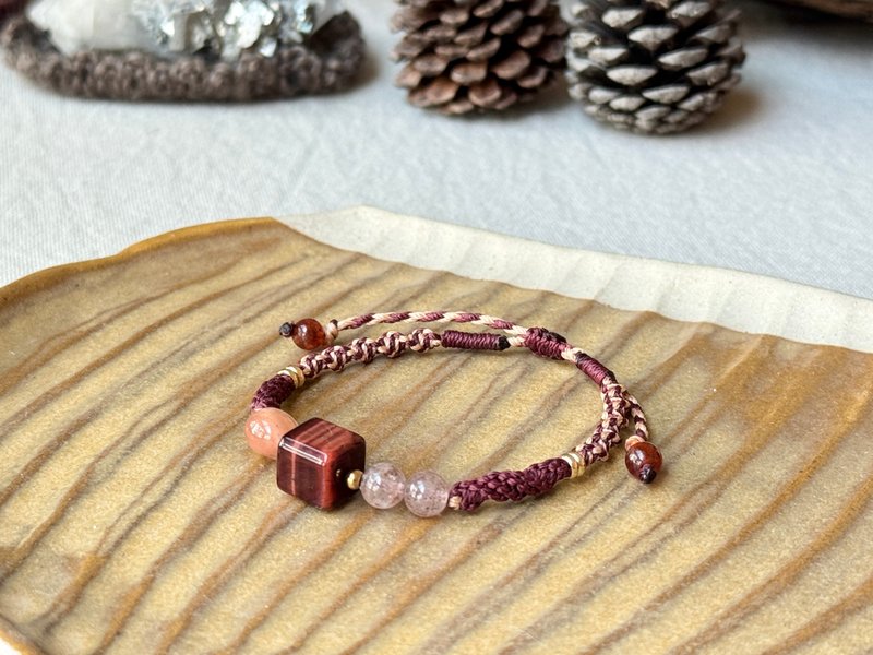 心镇 / 红虎眼 编绳 手链 - 手链/手环 - 水晶 红色