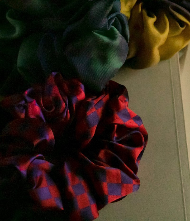 【 追踪拿优惠卷】【展现浪漫品味的法式礼盒】 法式纯丝印花发圈 - 发饰 - 丝．绢 多色