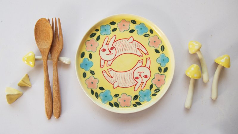 Couple Rabbit Yellow (L)  l ceramics l May&Clay Ceramics Studio - 浅碟/小碟子 - 陶 黄色