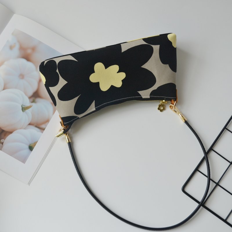 现货手机包/单肩包/腋下包/黑色花 - 侧背包/斜挎包 - 棉．麻 