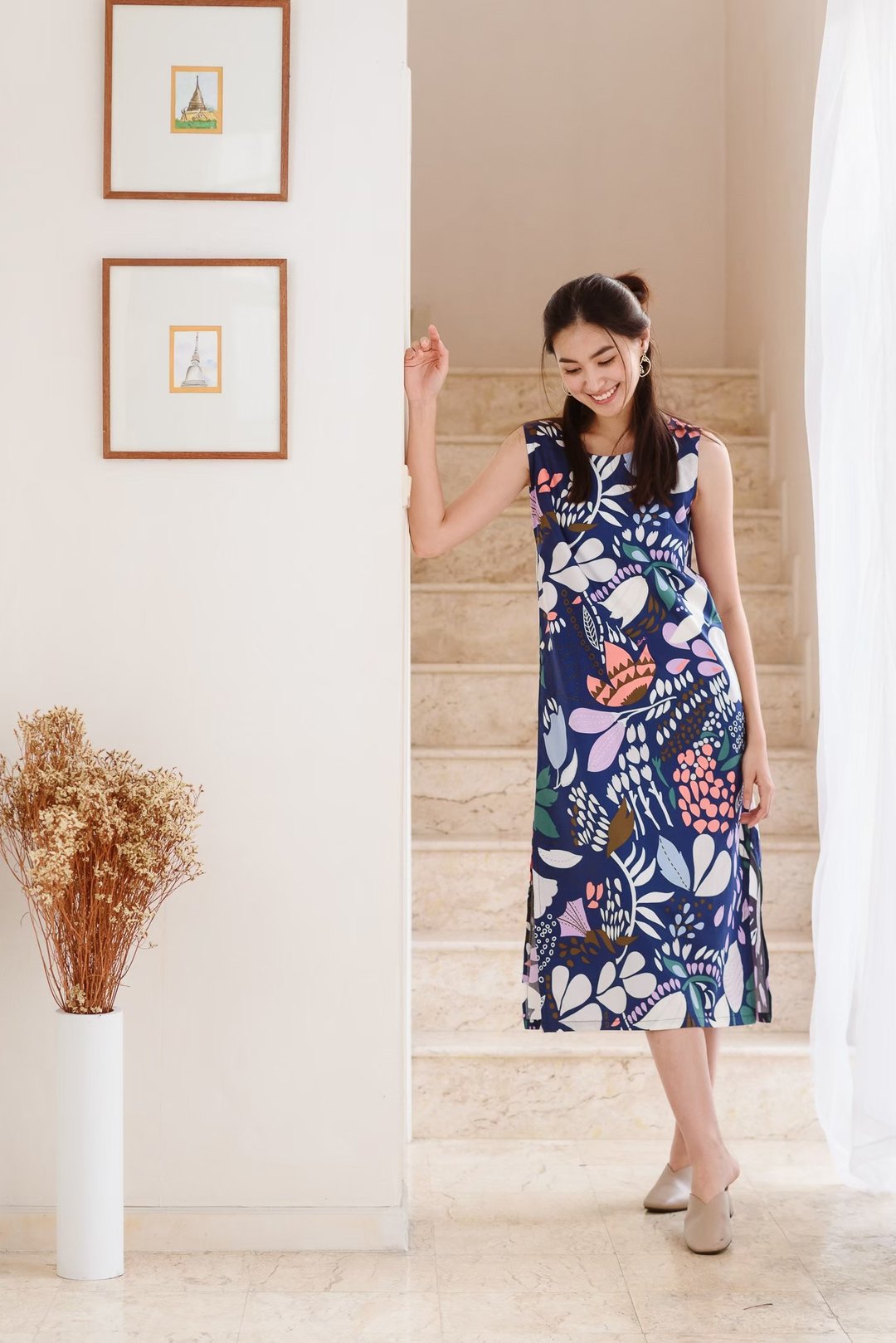 BIRUCHU NAVY LEAF DRESS - 碎花 深蓝 长洋装 (无补货) - 洋装/连衣裙 - 棉．麻 蓝色
