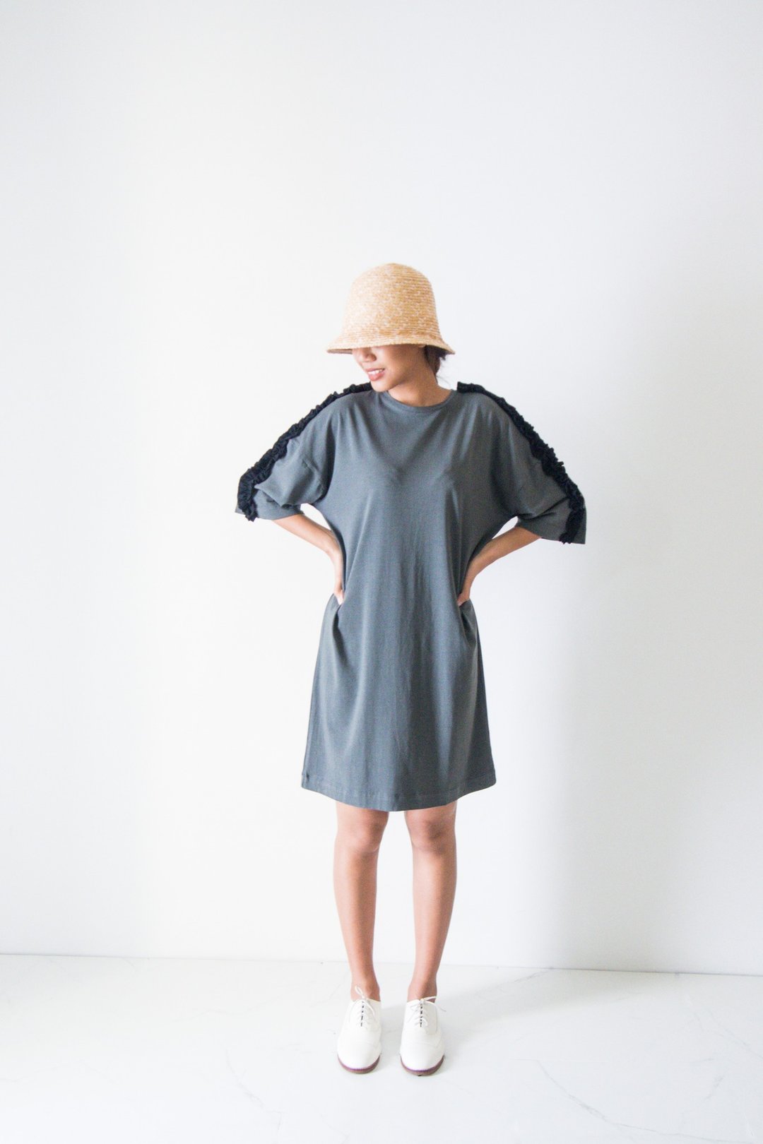 Mani Mina Bamboo Midi Tee Dress With Ruffle GreyGreen - 洋装/连衣裙 - 其他材质 