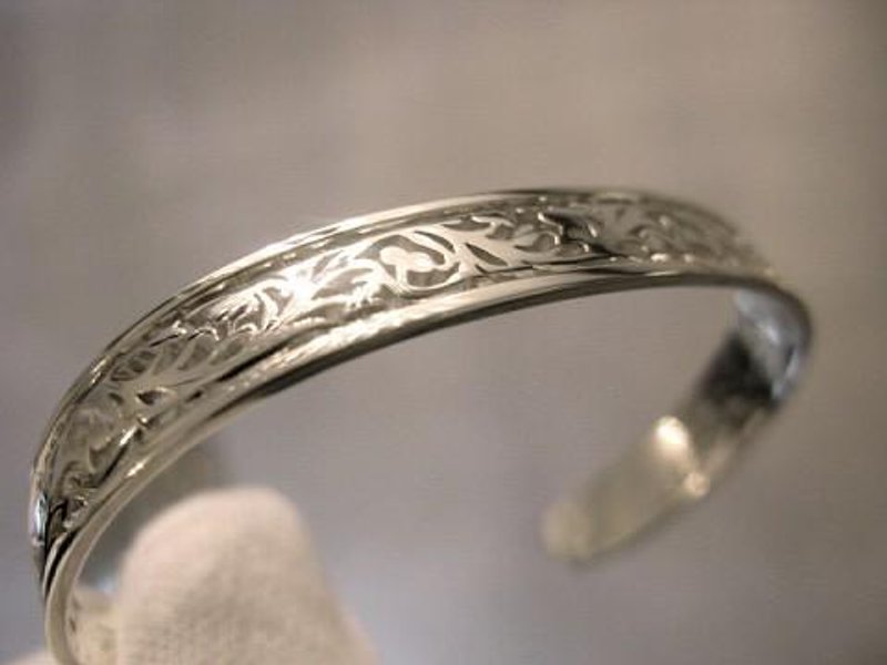 Renaissance handmade openwork Silver bangle (S) with pomegranate, a symbol of prosperity - 手链/手环 - 纯银 银色