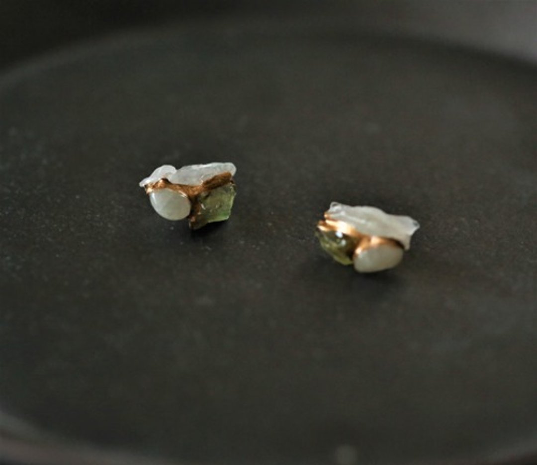 Kintsugi x natural stone Clip-On(crystal, aquamarine, green apatite) - 耳环/耳夹 - 宝石 