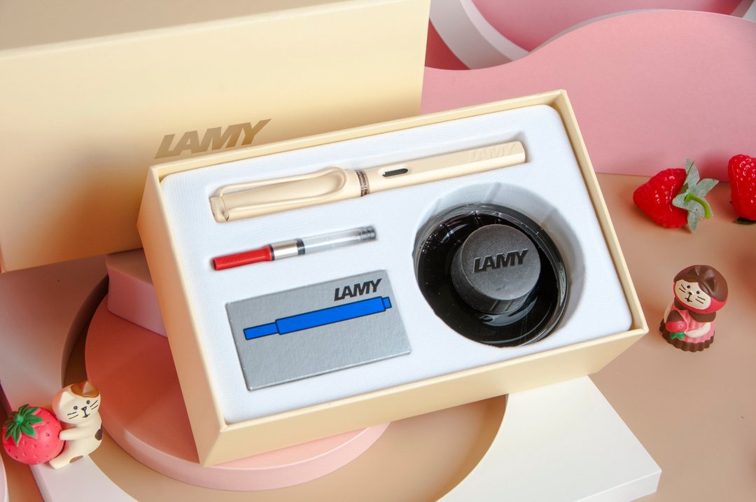 LAMY 全球限量 钢笔墨水礼盒 / safari 狩猎者系列 - 奶油慕斯 - 钢笔 - 塑料 黄色