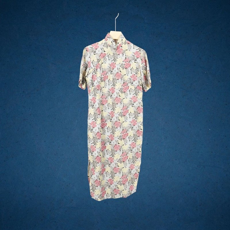 二手 薰衣草紫 杜鹃花 印花 开衩 古董订制 短袖 旗袍 CA1122 - 洋装/连衣裙 - 聚酯纤维 多色