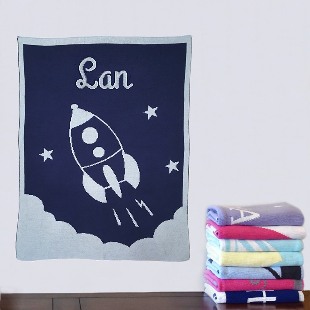 定制化姓名毯子・Rocket 60x80cm - 满月礼盒 - 其他材质 多色