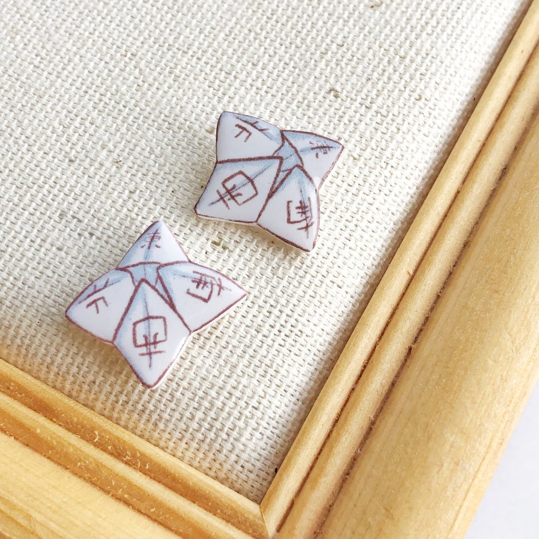 HKPaletteEarring - 东南西北(耳环) - 耳环/耳夹 - 树脂 白色
