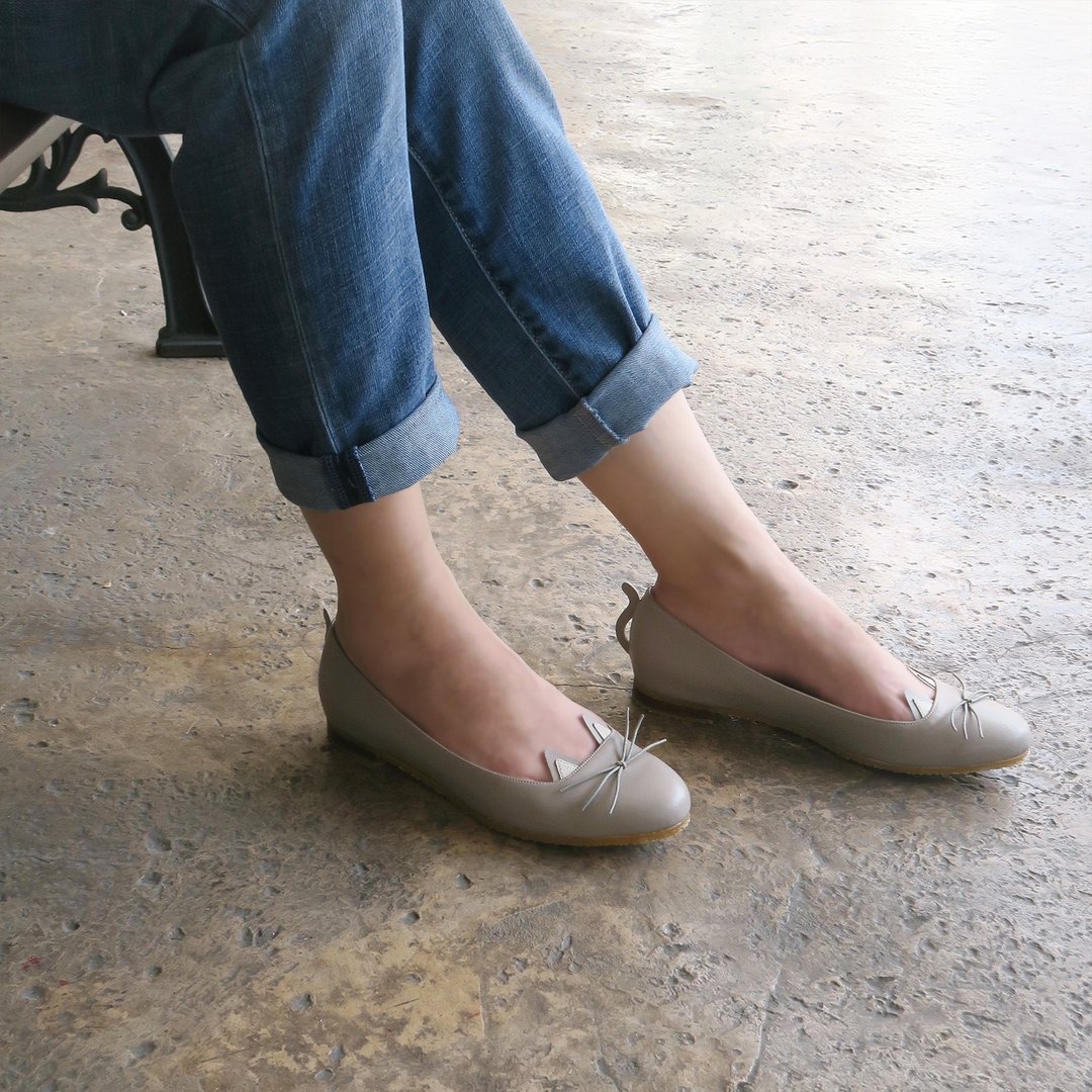Wanna Cat Flat Shoes - Grey - 女款休闲鞋 - 其他材质 灰色